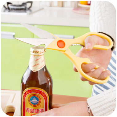 Heavy duty stainless steel kitchen scissors for cutting chicken bones and meat